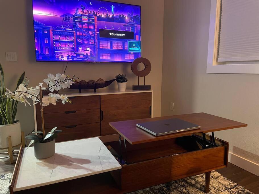 Shares Courtyard Luxury Apt - New! Rockledge Εξωτερικό φωτογραφία